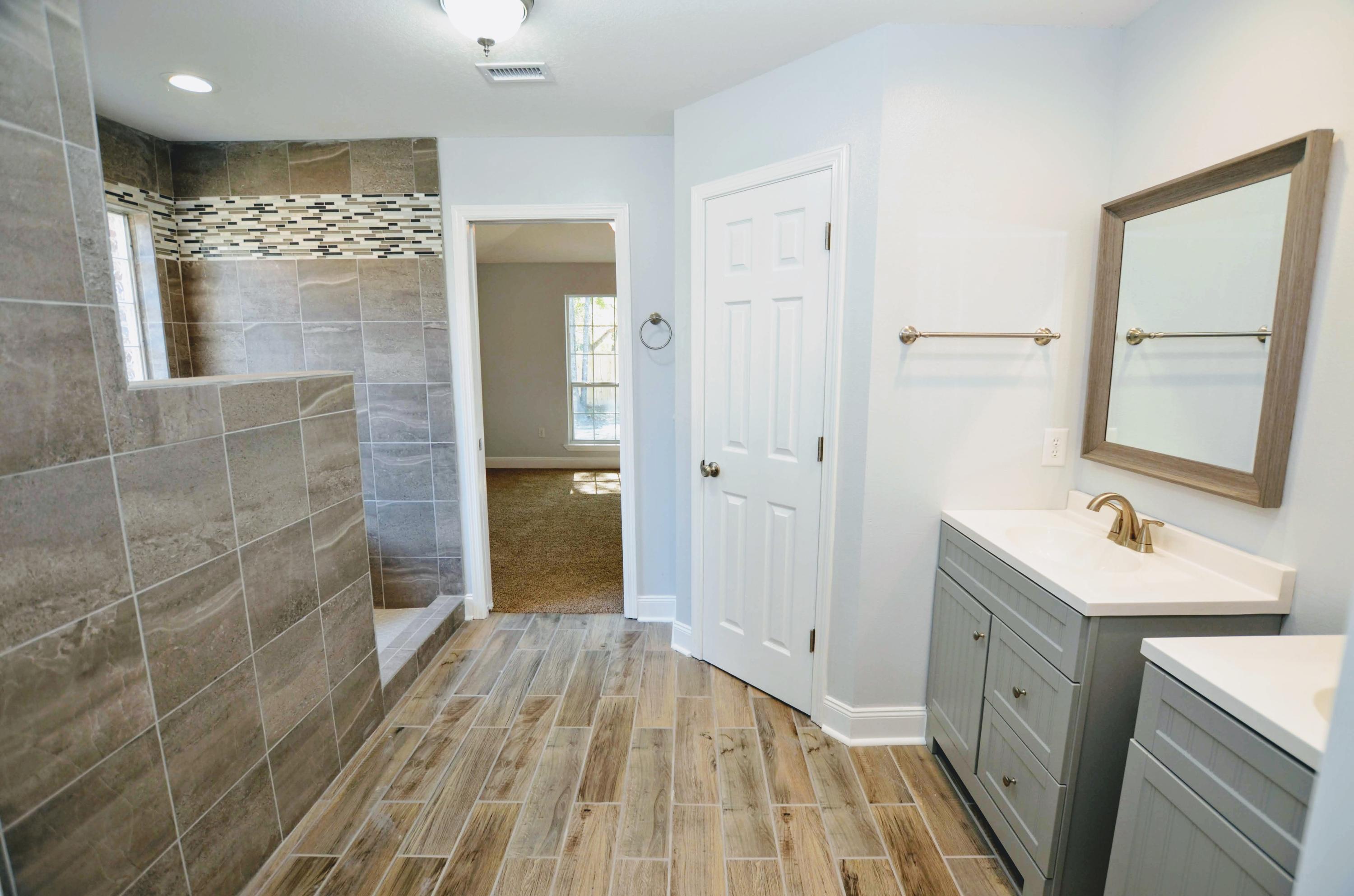 ROYAL OAKS - Residential