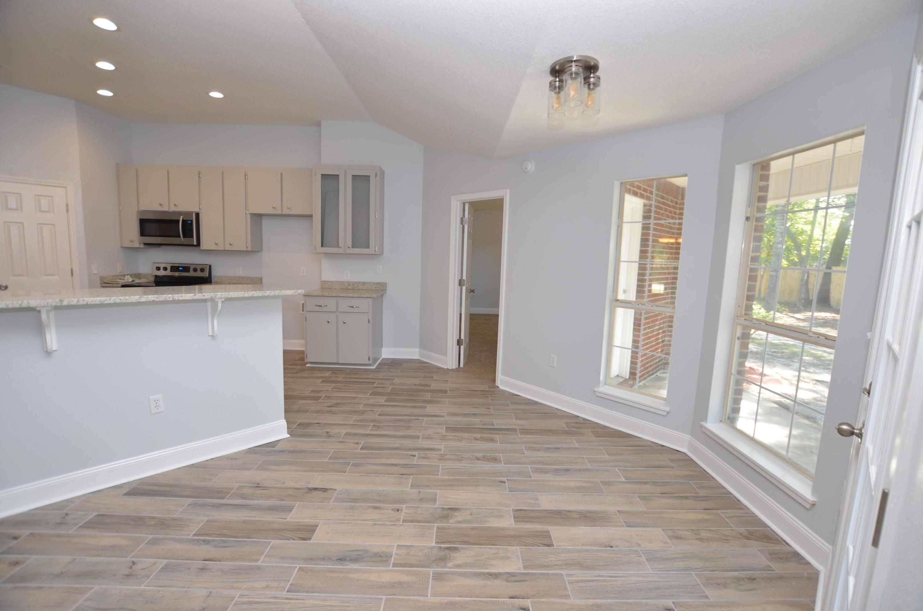 ROYAL OAKS - Residential