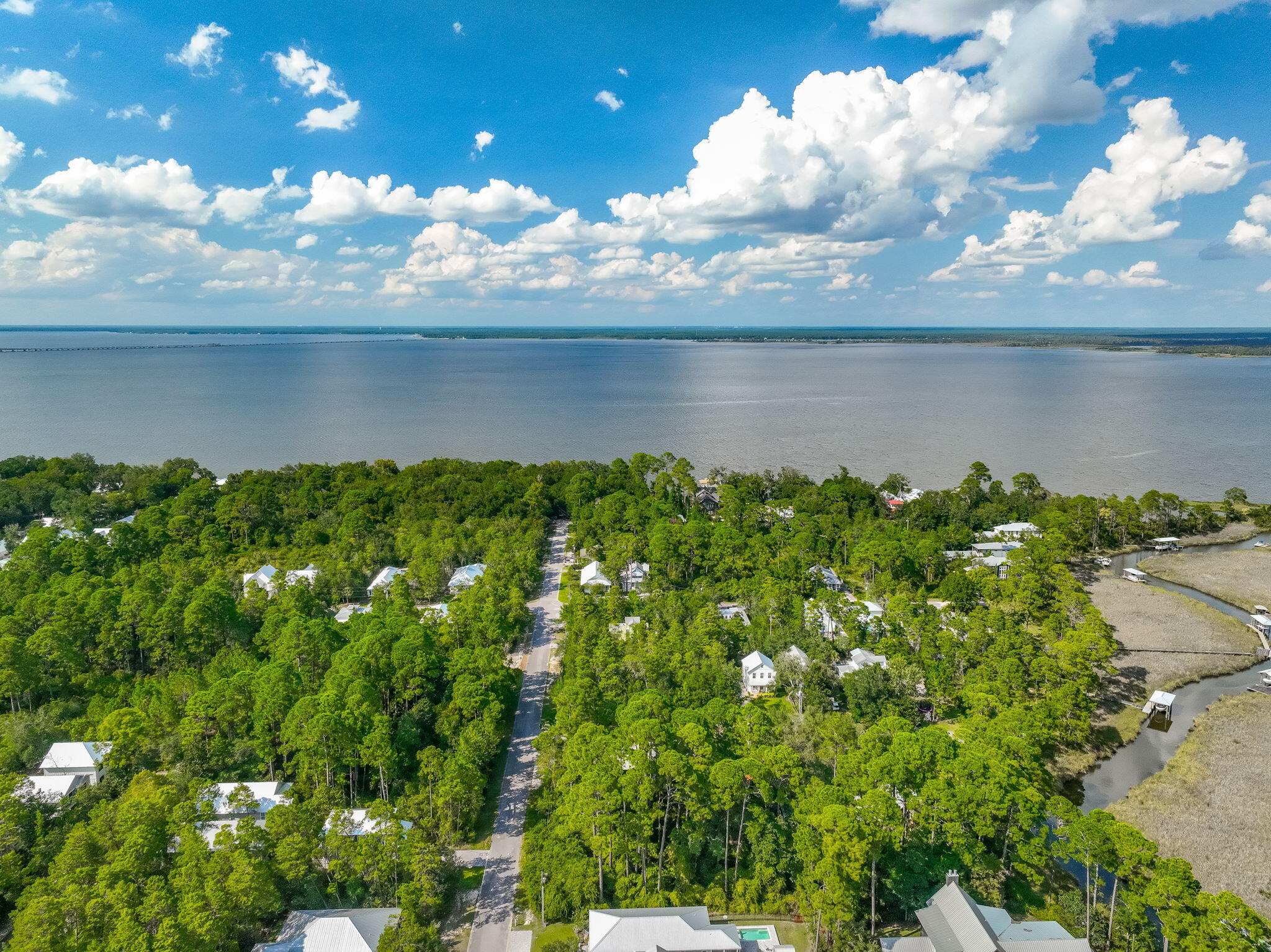 MAGNOLIA BEACH - Land