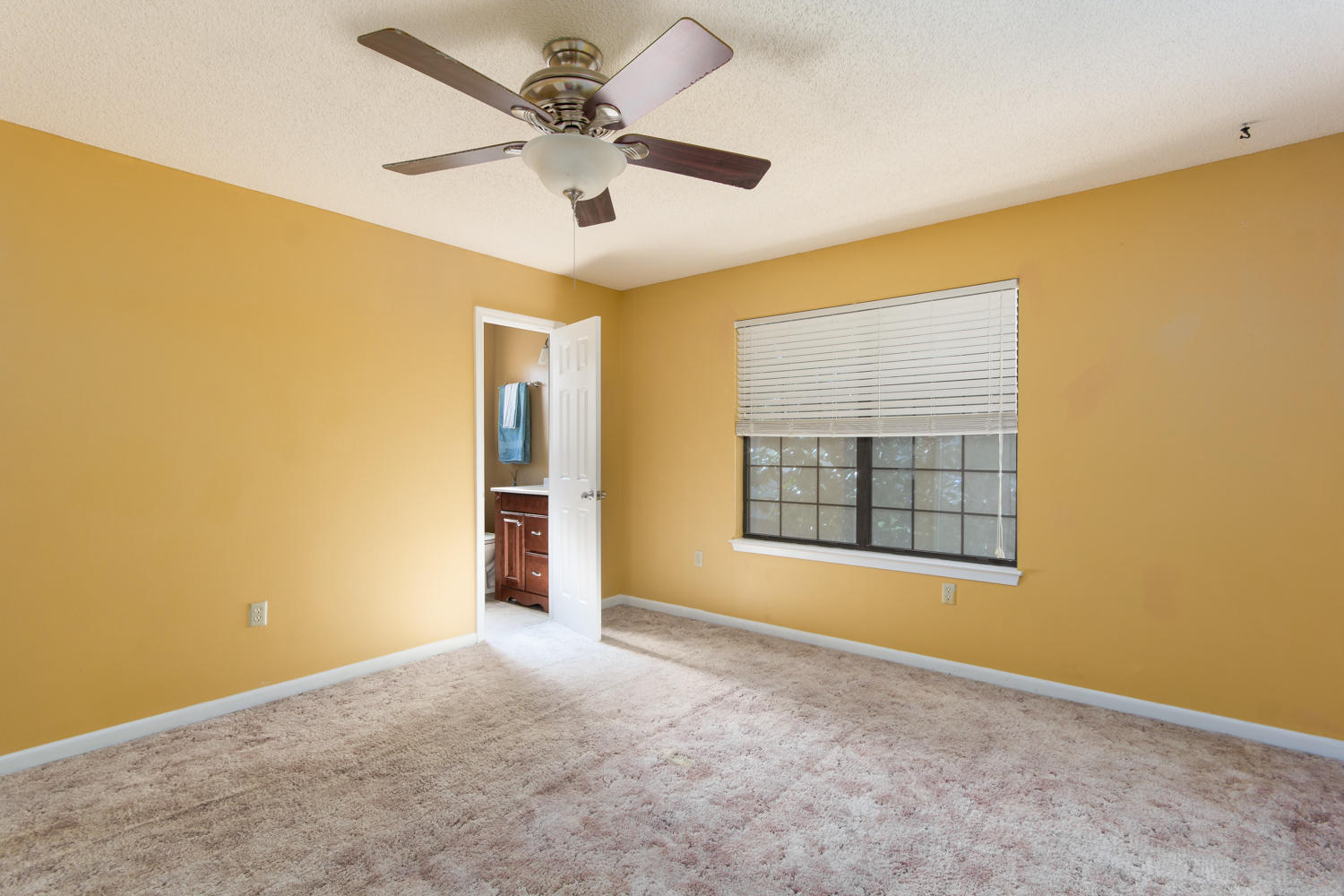 CREEKSIDE - Residential