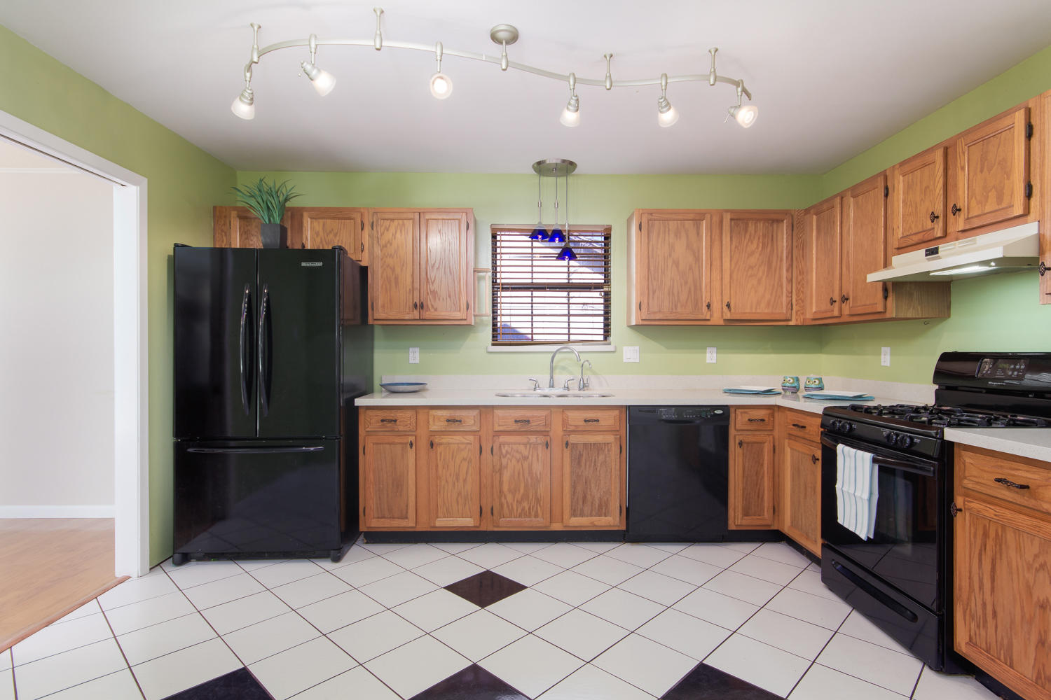 CREEKSIDE - Residential