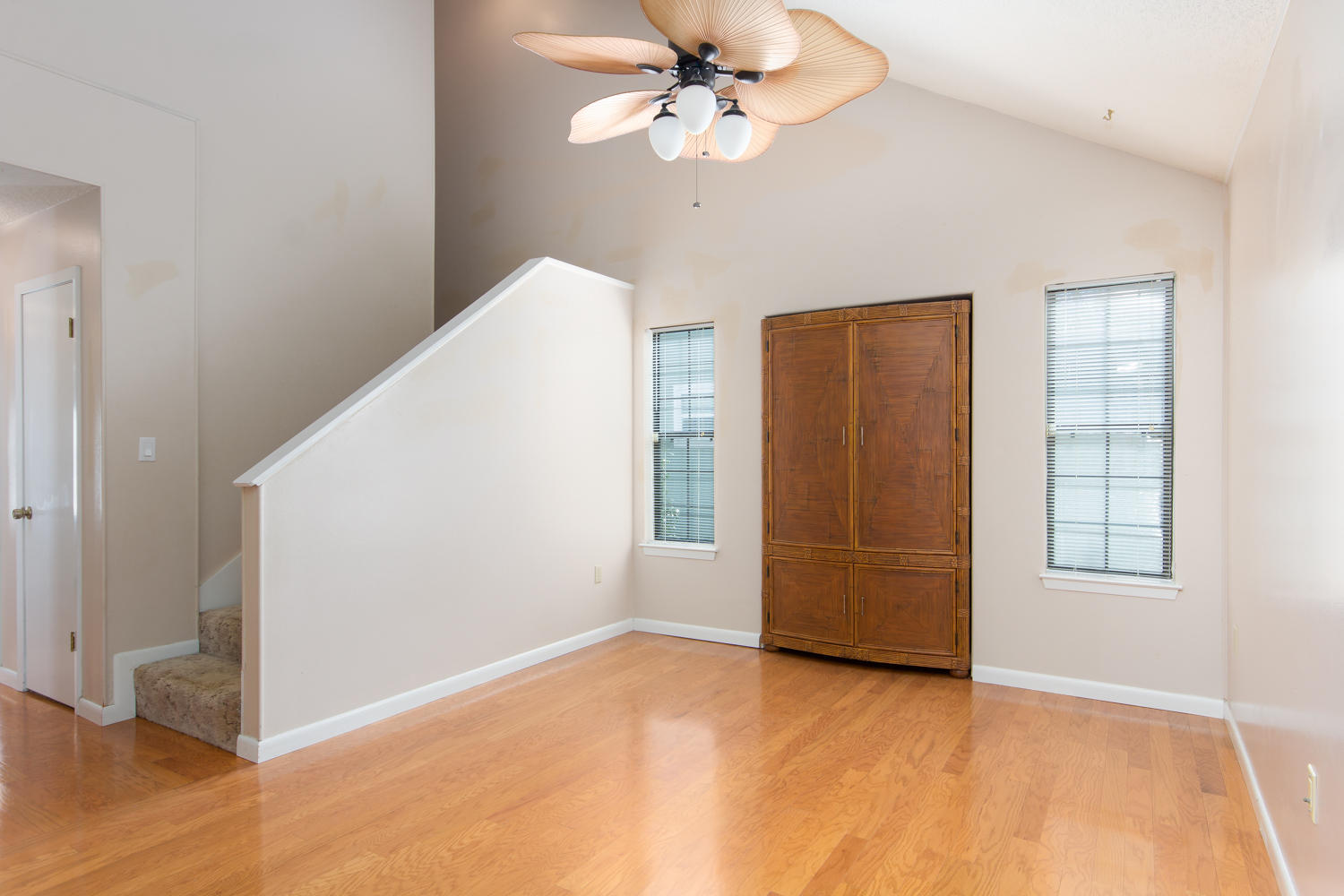 CREEKSIDE - Residential