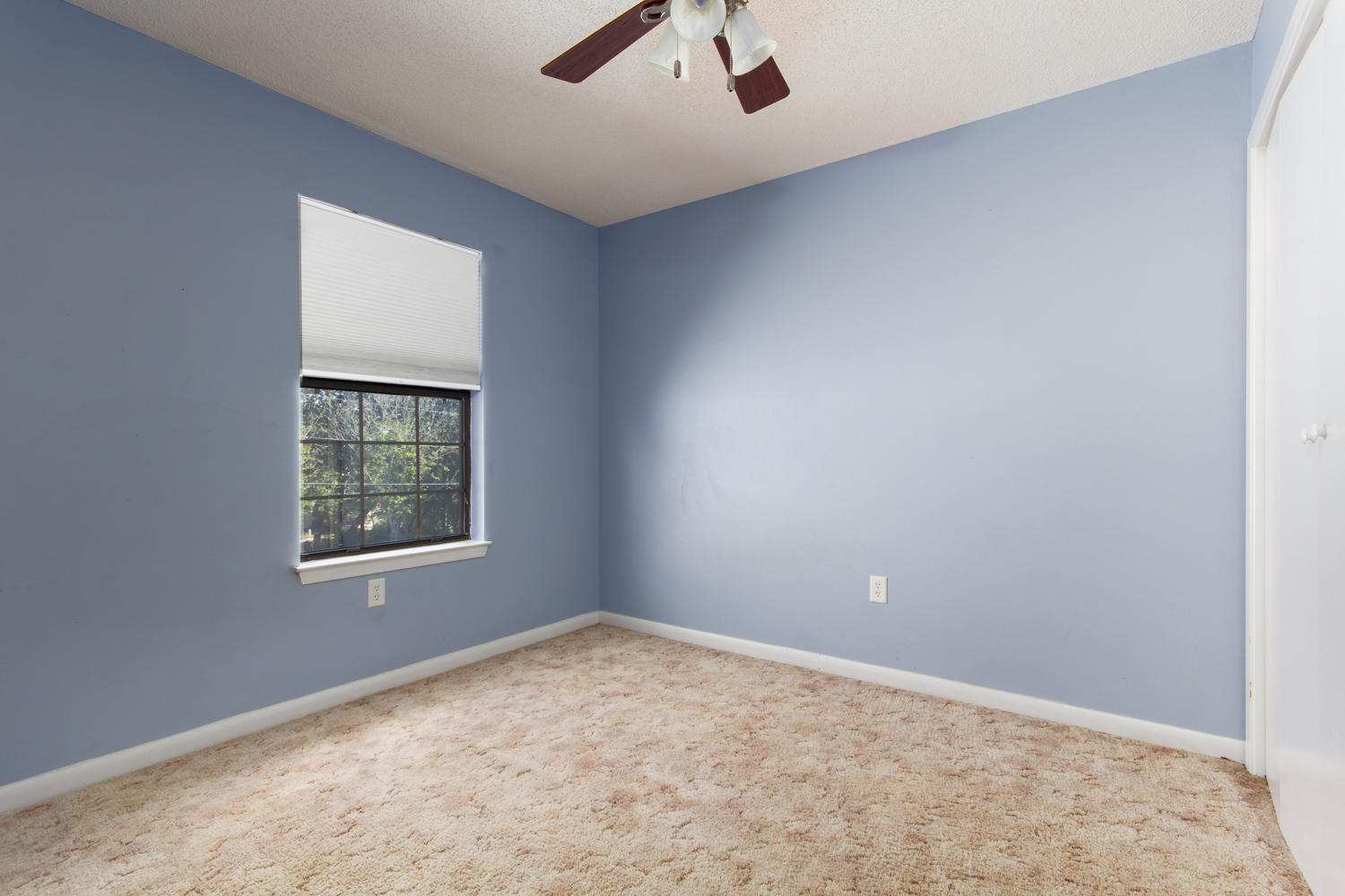 CREEKSIDE - Residential