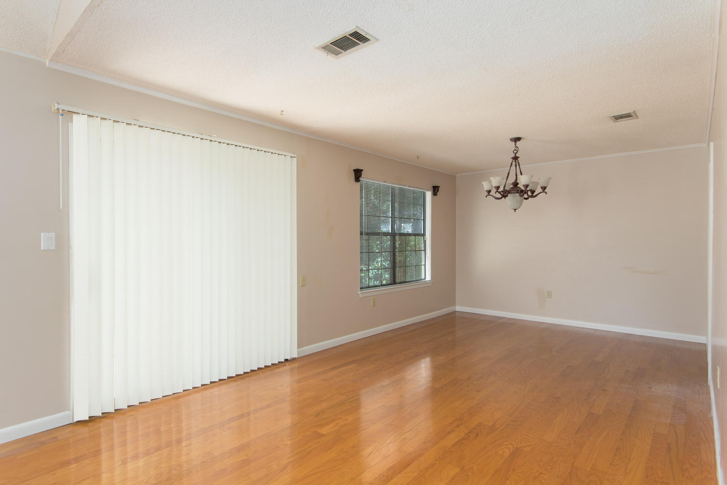 CREEKSIDE - Residential