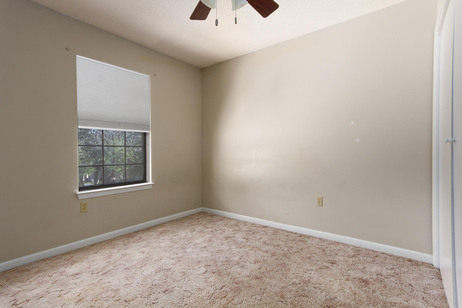 CREEKSIDE - Residential