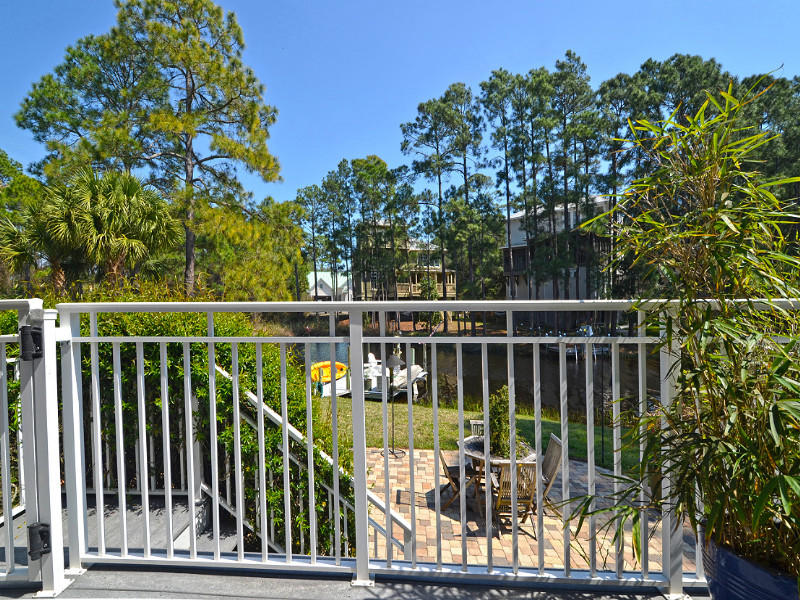 LAKEWOOD POINTE ESTATES - Residential