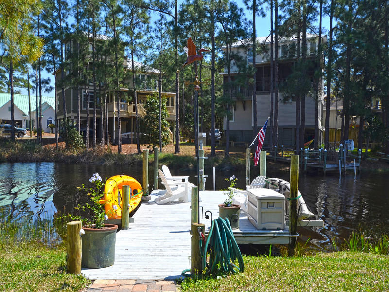 LAKEWOOD POINTE ESTATES - Residential