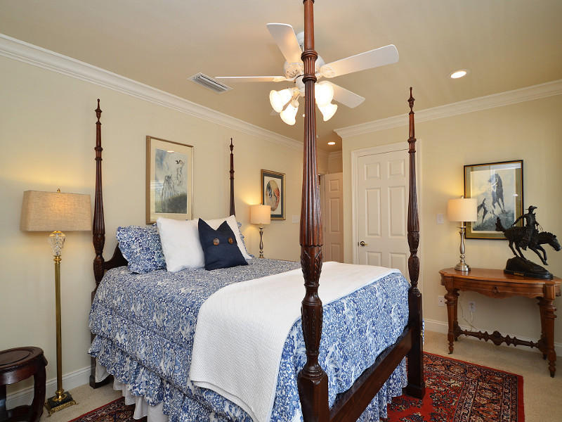 LAKEWOOD POINTE ESTATES - Residential