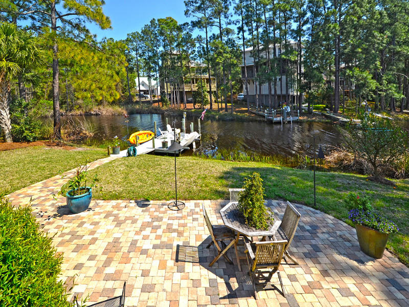 LAKEWOOD POINTE ESTATES - Residential