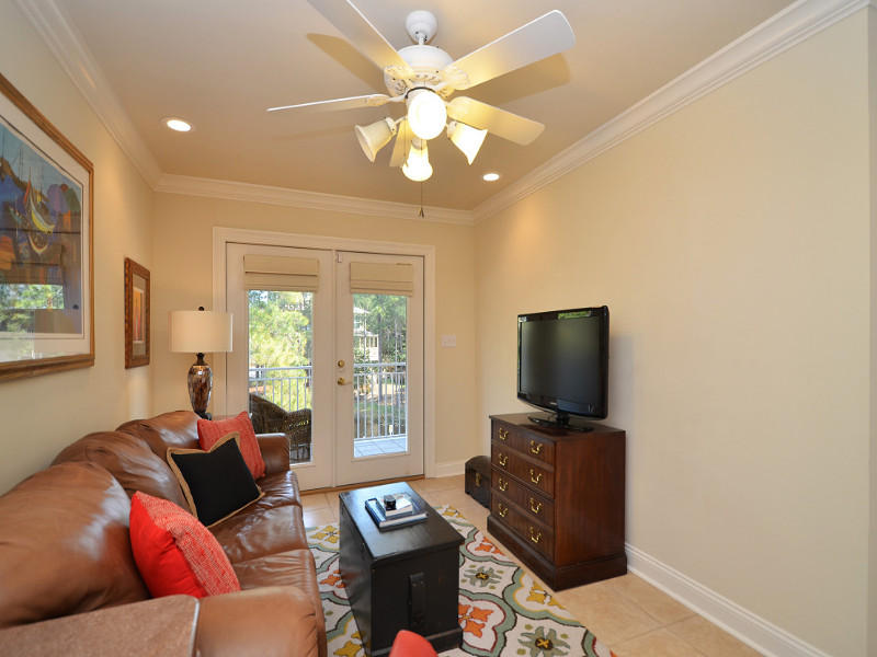 LAKEWOOD POINTE ESTATES - Residential