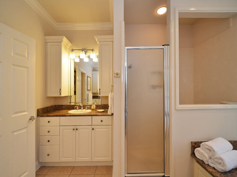 LAKEWOOD POINTE ESTATES - Residential