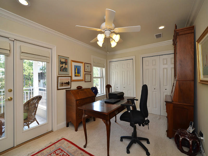 LAKEWOOD POINTE ESTATES - Residential