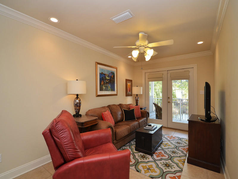 LAKEWOOD POINTE ESTATES - Residential