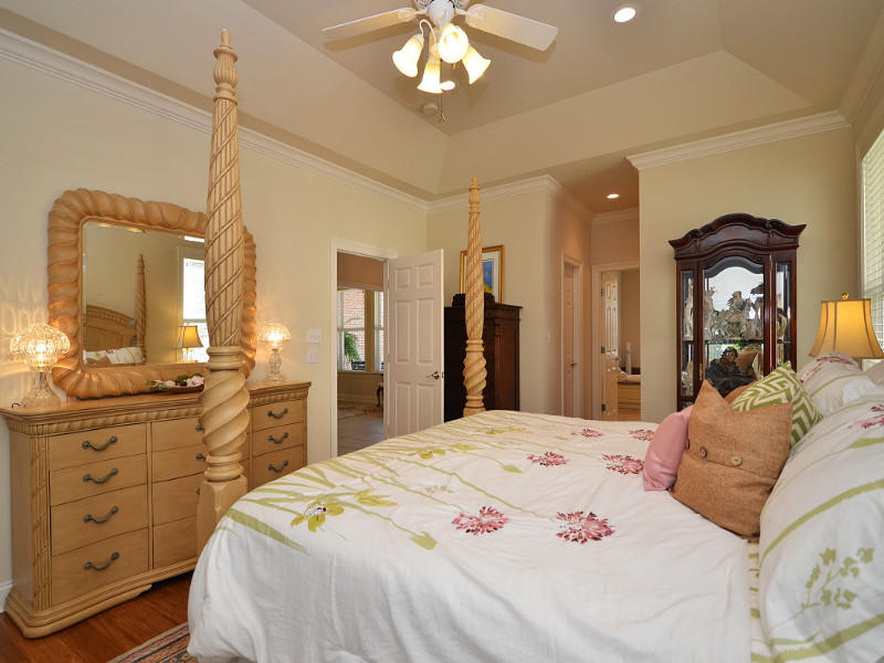 LAKEWOOD POINTE ESTATES - Residential