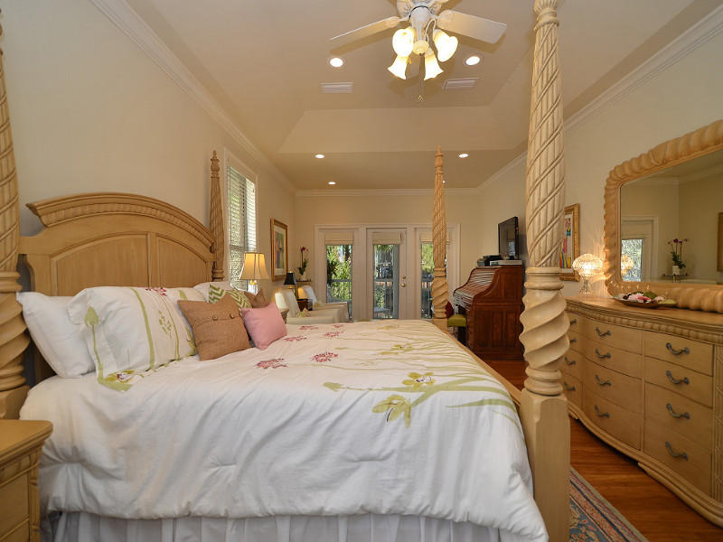 LAKEWOOD POINTE ESTATES - Residential