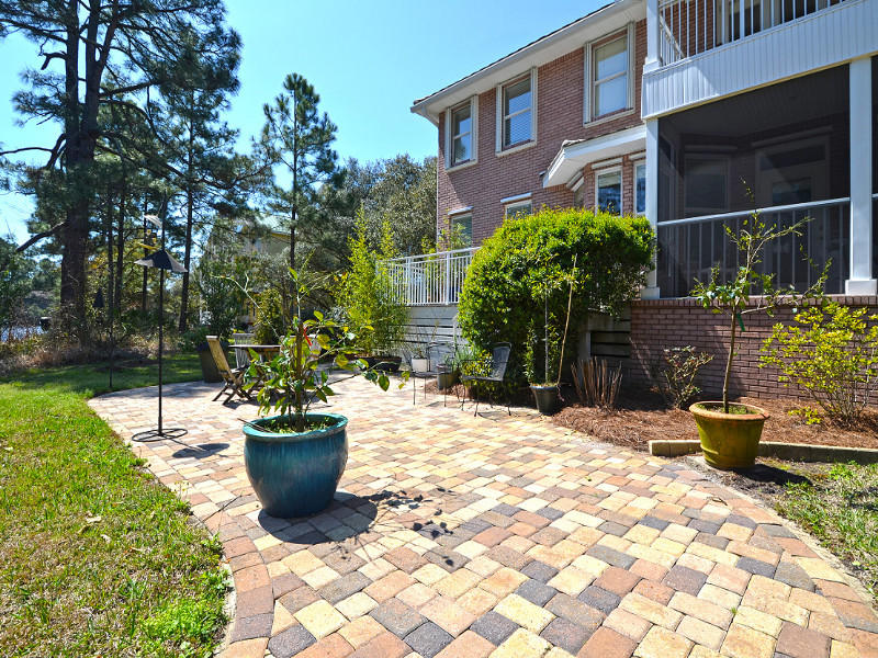 LAKEWOOD POINTE ESTATES - Residential