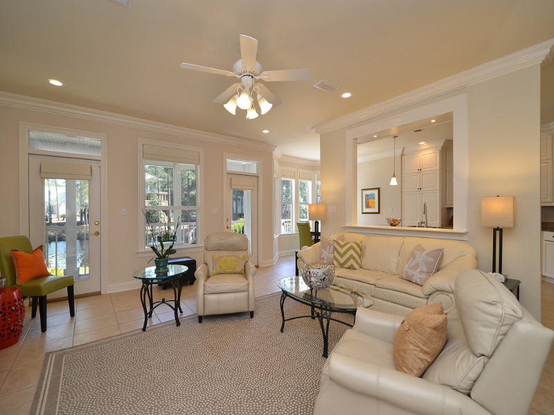 LAKEWOOD POINTE ESTATES - Residential