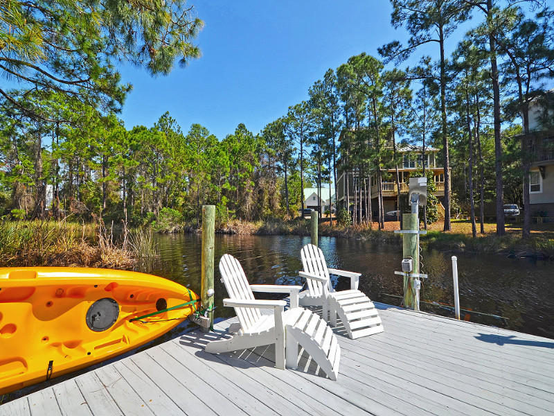 LAKEWOOD POINTE ESTATES - Residential