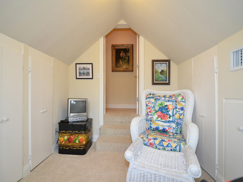 LAKEWOOD POINTE ESTATES - Residential