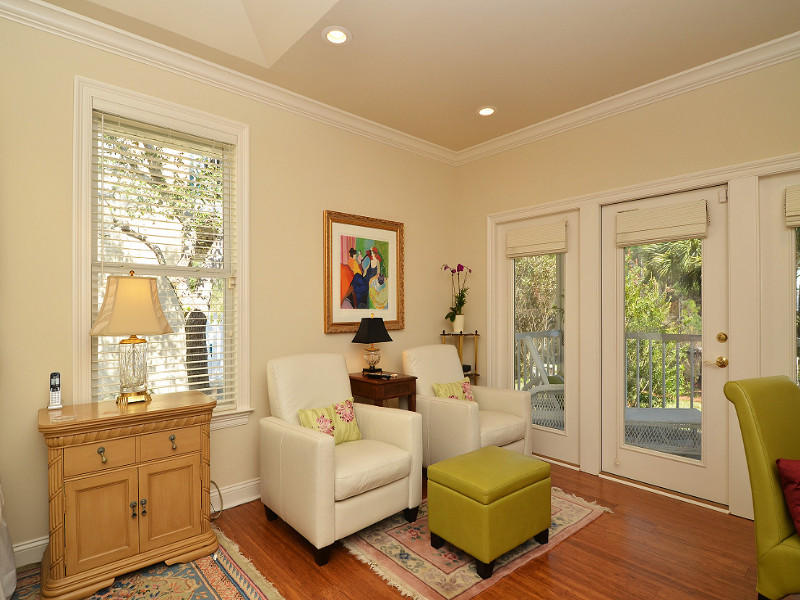 LAKEWOOD POINTE ESTATES - Residential