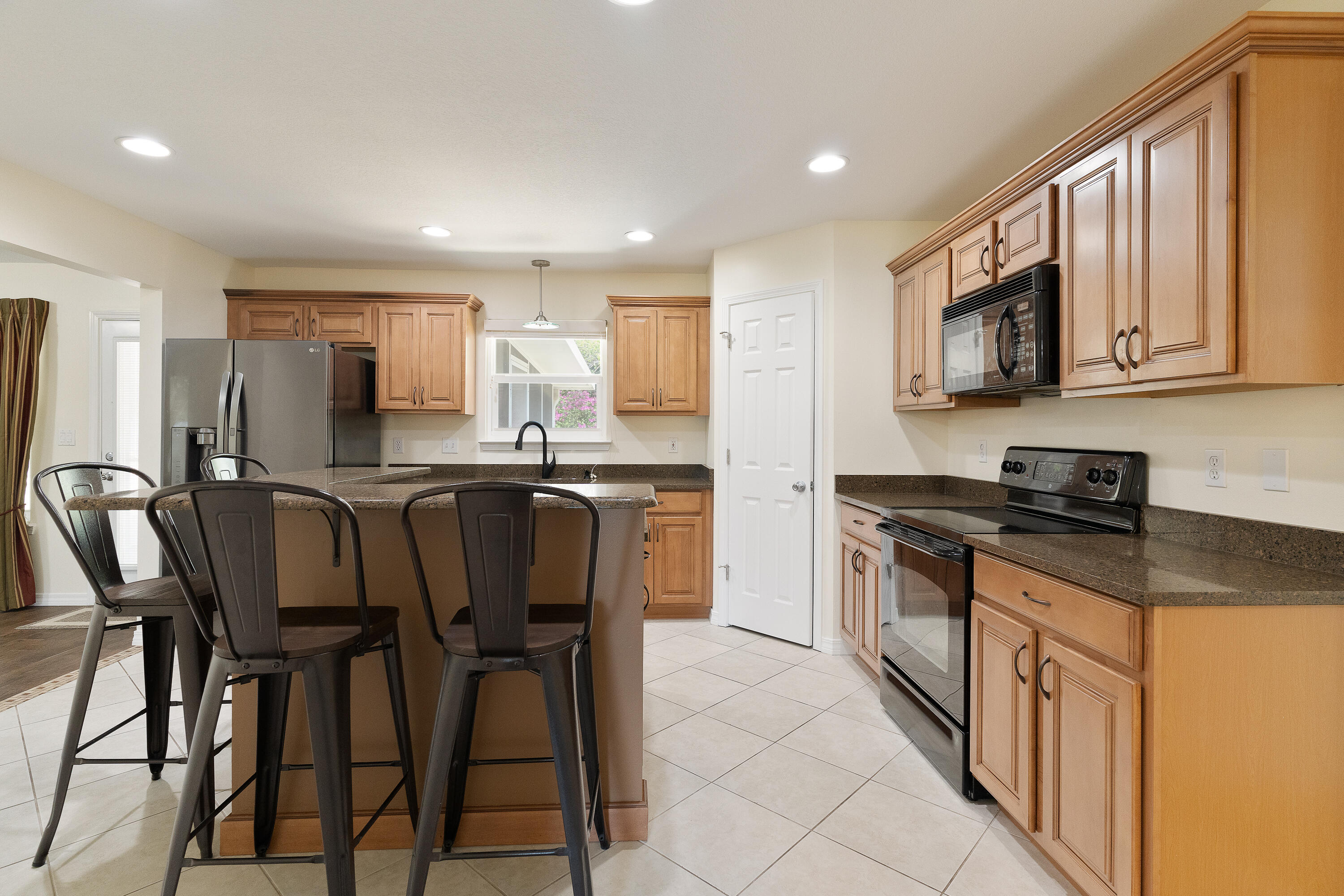 RAINTREE ESTATES - Residential