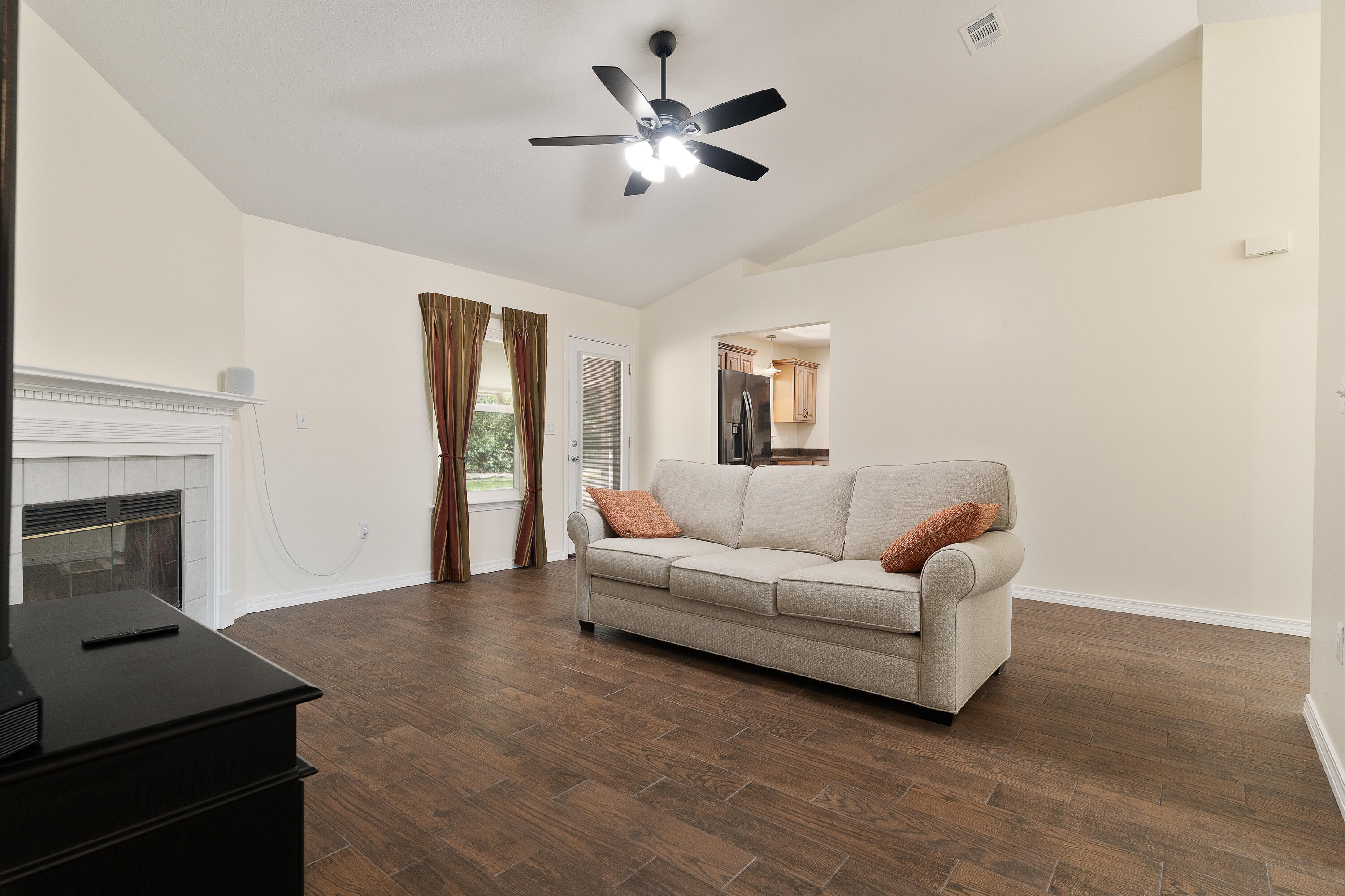 RAINTREE ESTATES - Residential