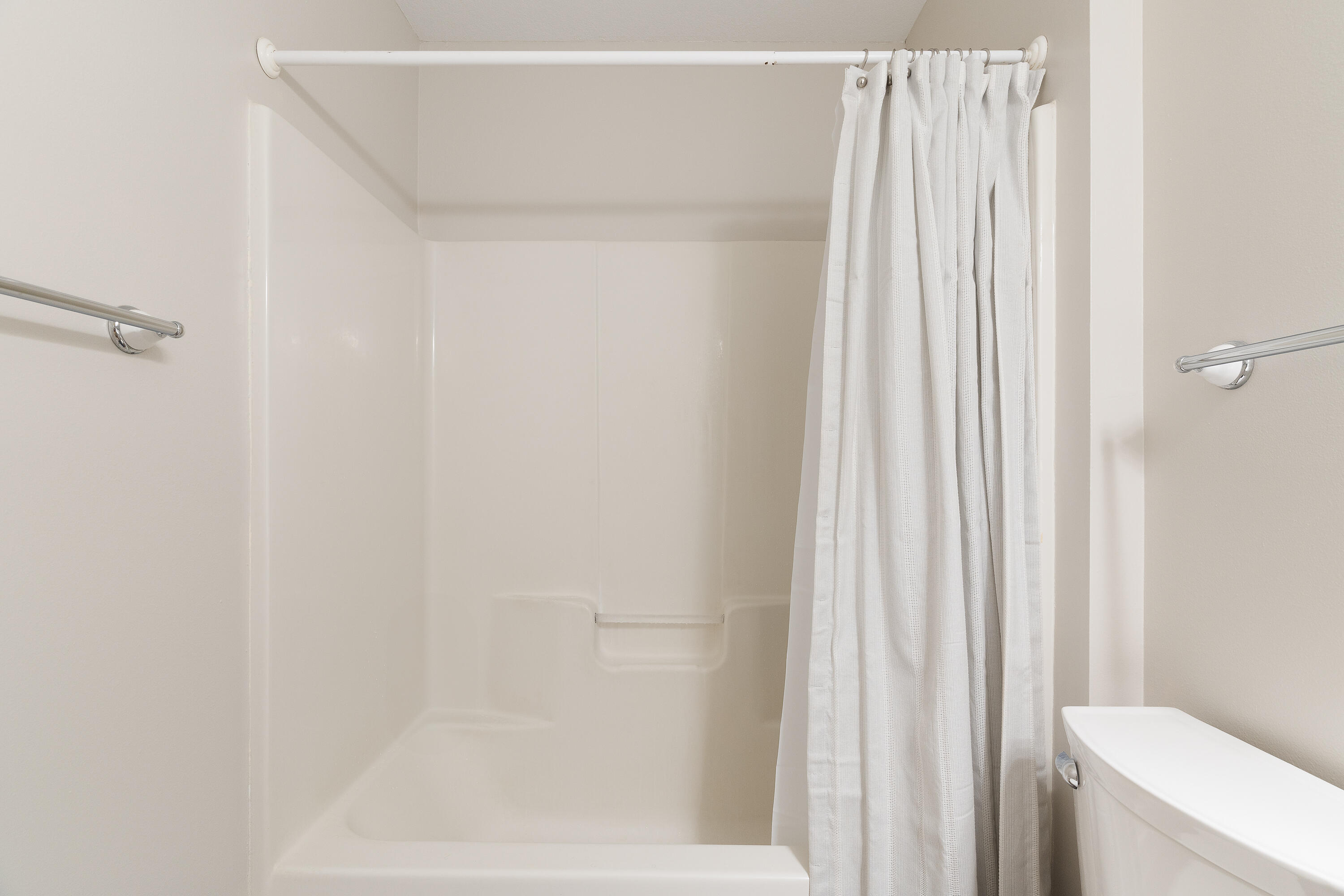 RAINTREE ESTATES - Residential