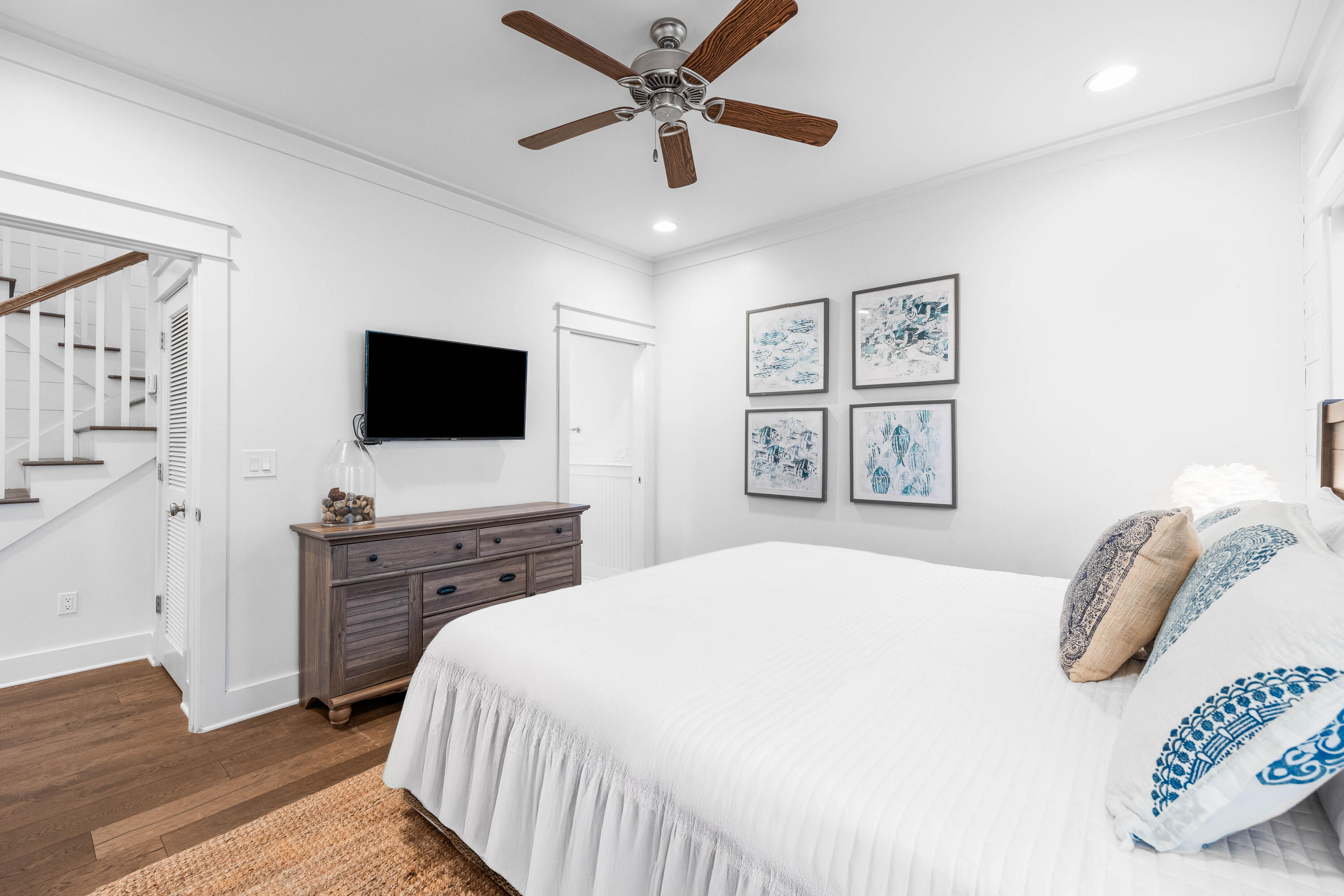 MAGNOLIA COTTAGES - Residential
