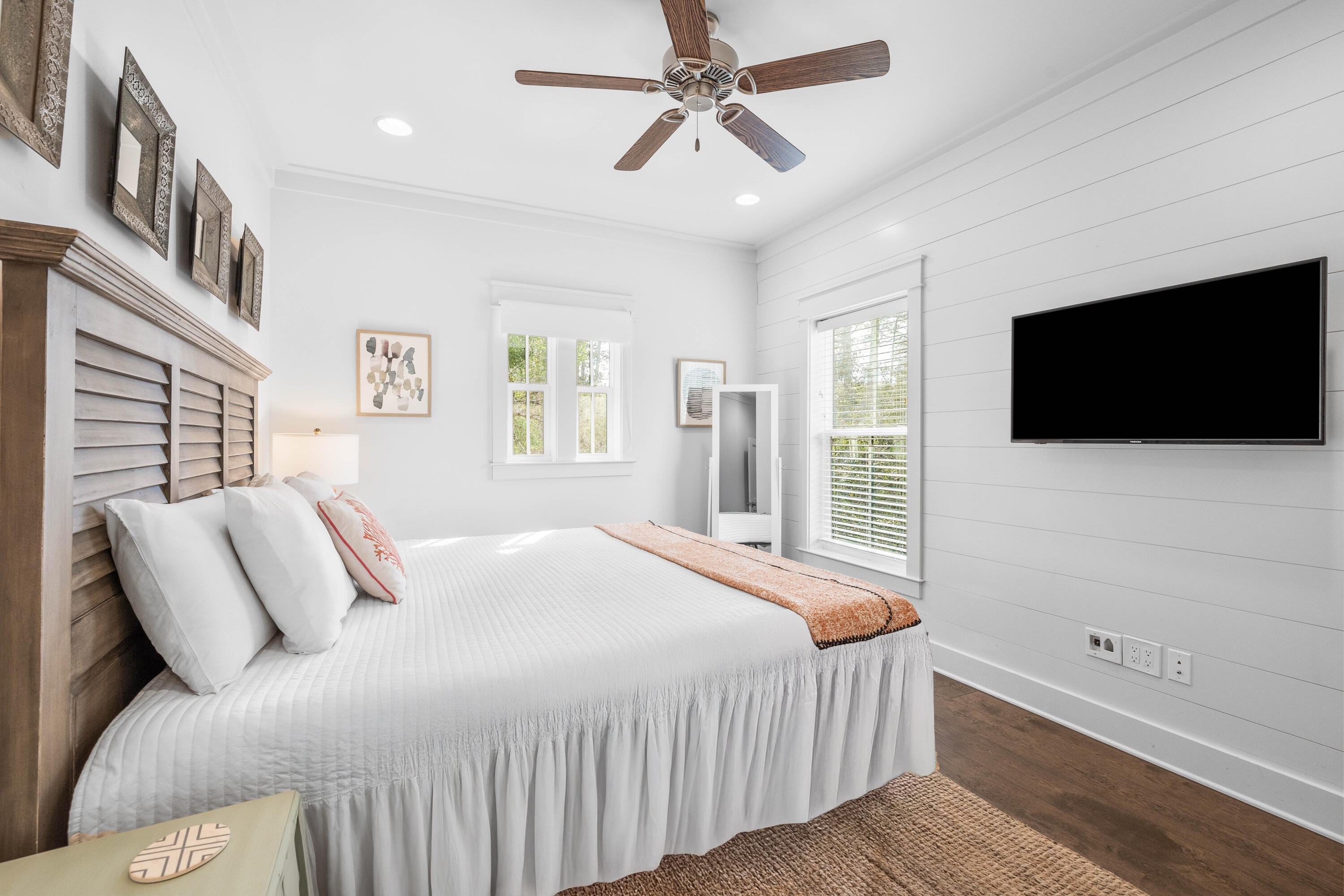MAGNOLIA COTTAGES - Residential