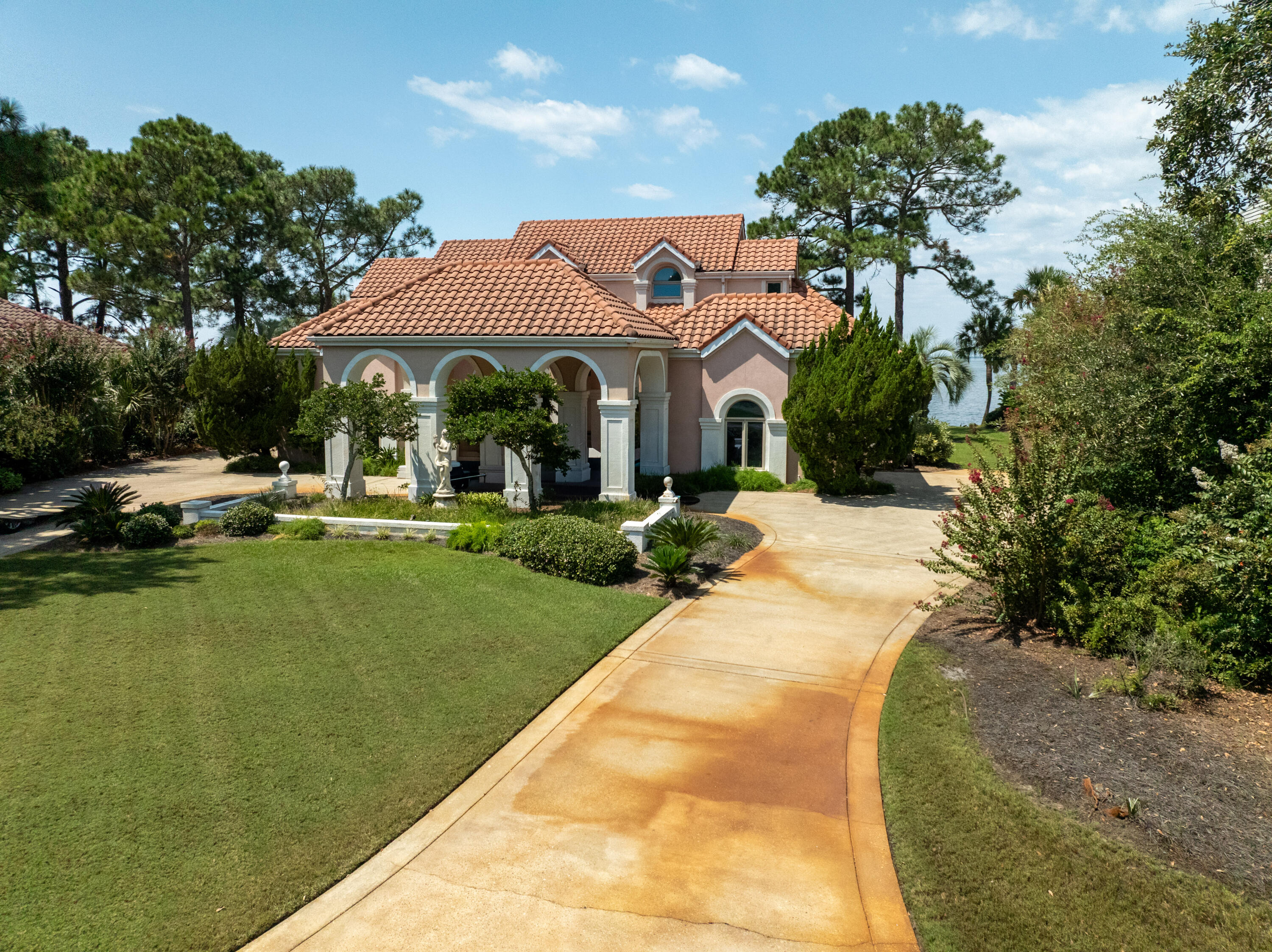 BURNT PINE - Residential