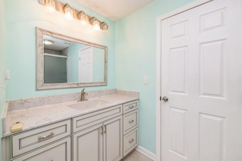 PALM COURT YACHT CLUB - Residential