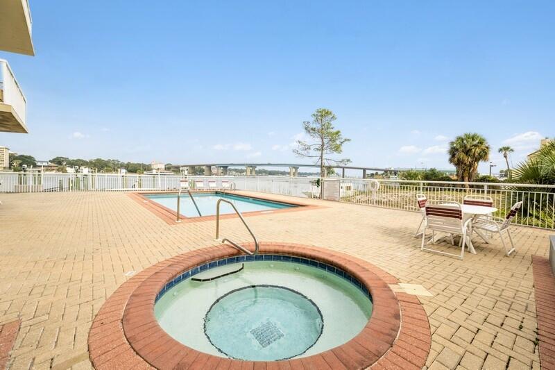 PALM COURT YACHT CLUB - Residential