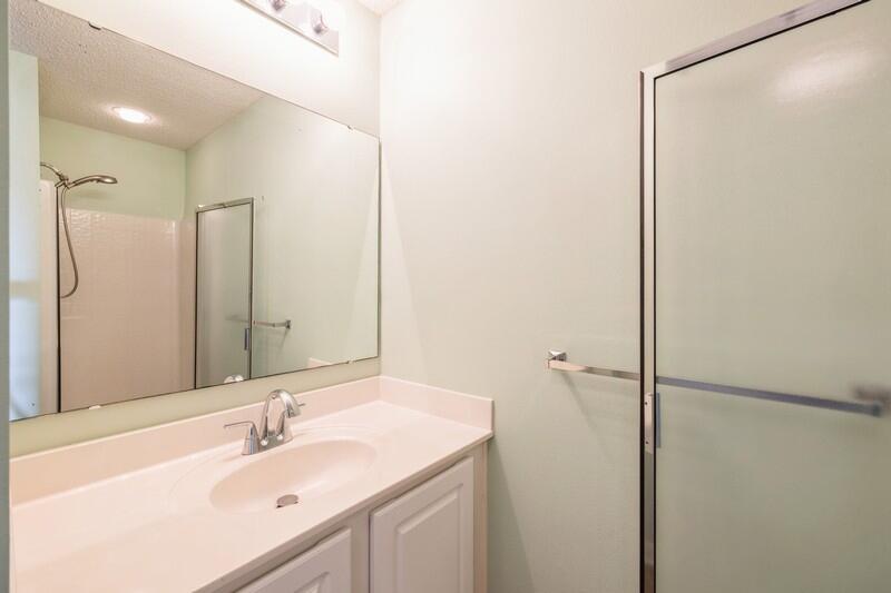 PALM COURT YACHT CLUB - Residential