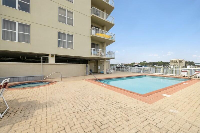 PALM COURT YACHT CLUB - Residential