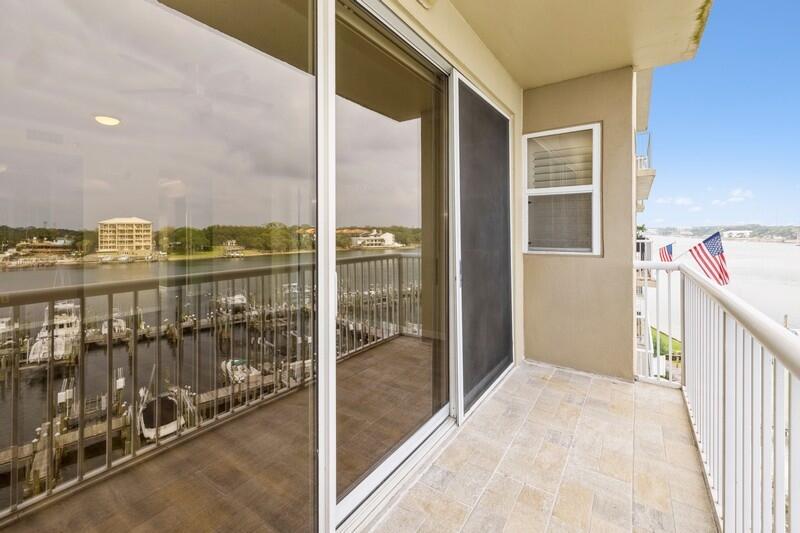 PALM COURT YACHT CLUB - Residential