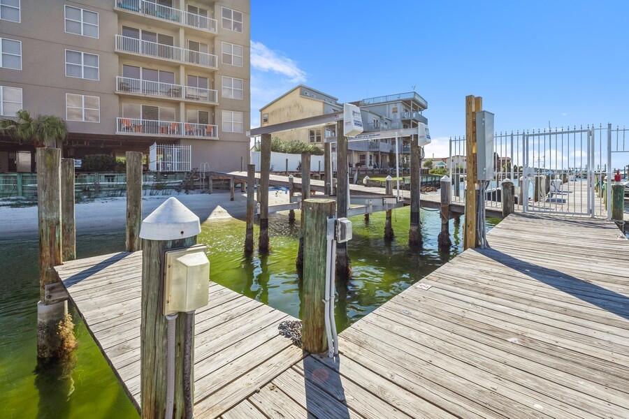 PALM COURT YACHT CLUB - Residential