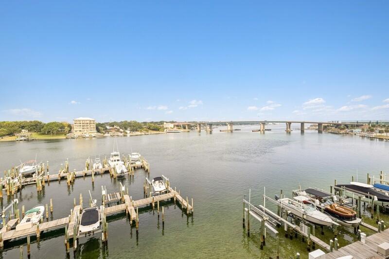 PALM COURT YACHT CLUB - Residential