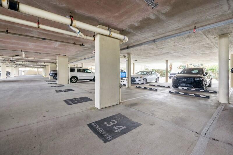 PALM COURT YACHT CLUB - Residential