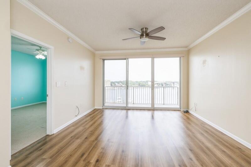 PALM COURT YACHT CLUB - Residential