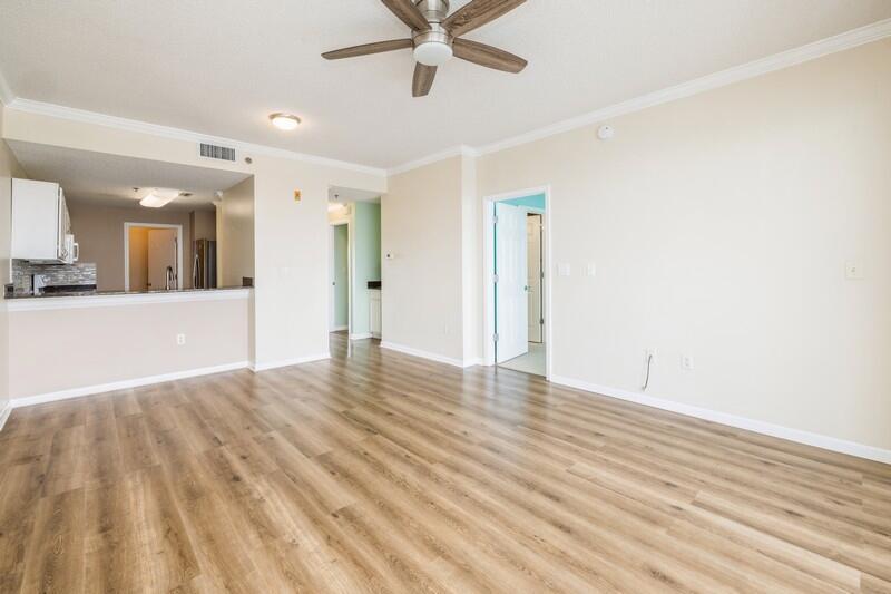 PALM COURT YACHT CLUB - Residential