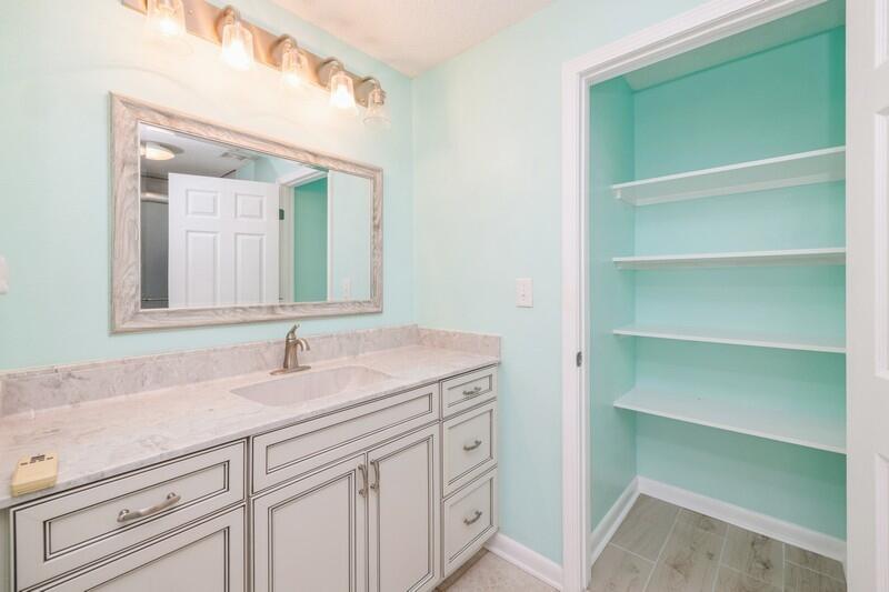 PALM COURT YACHT CLUB - Residential