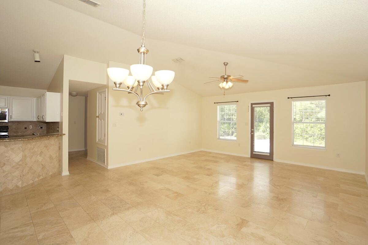 PARADISE RETREAT - Residential