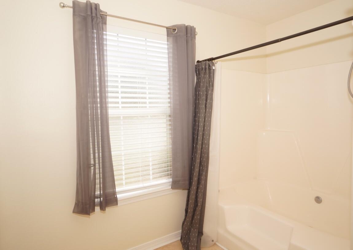 PARADISE RETREAT - Residential