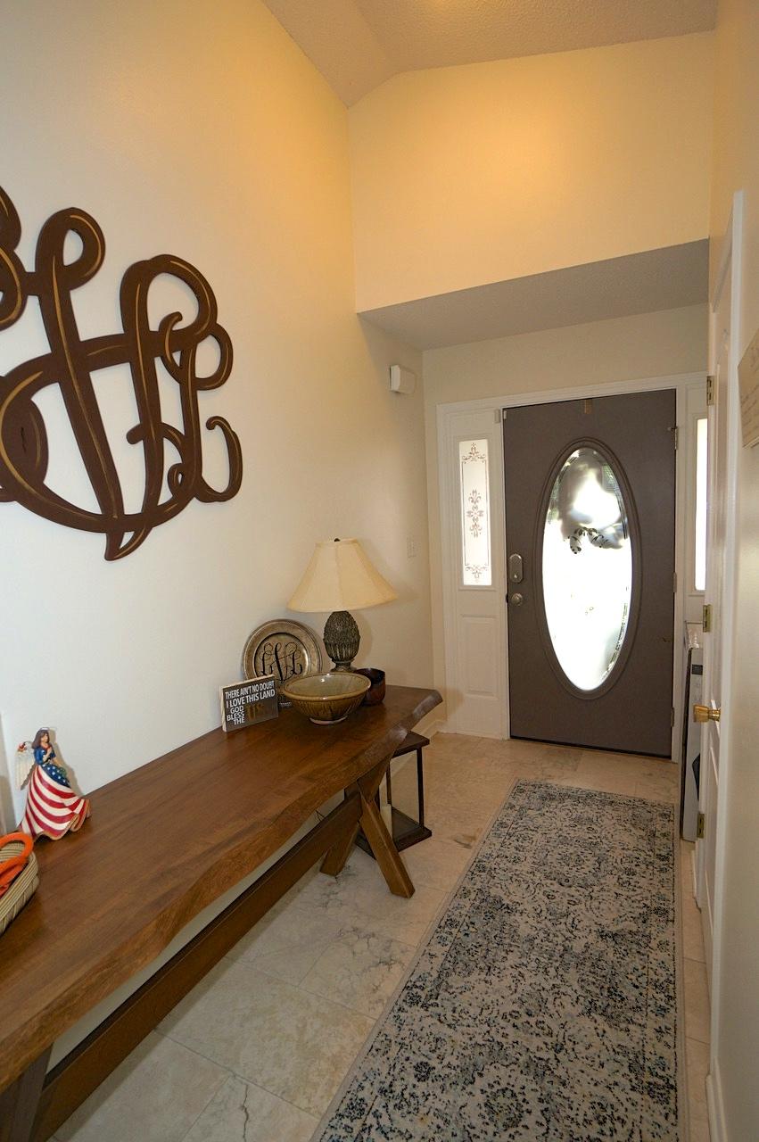 PARADISE RETREAT - Residential