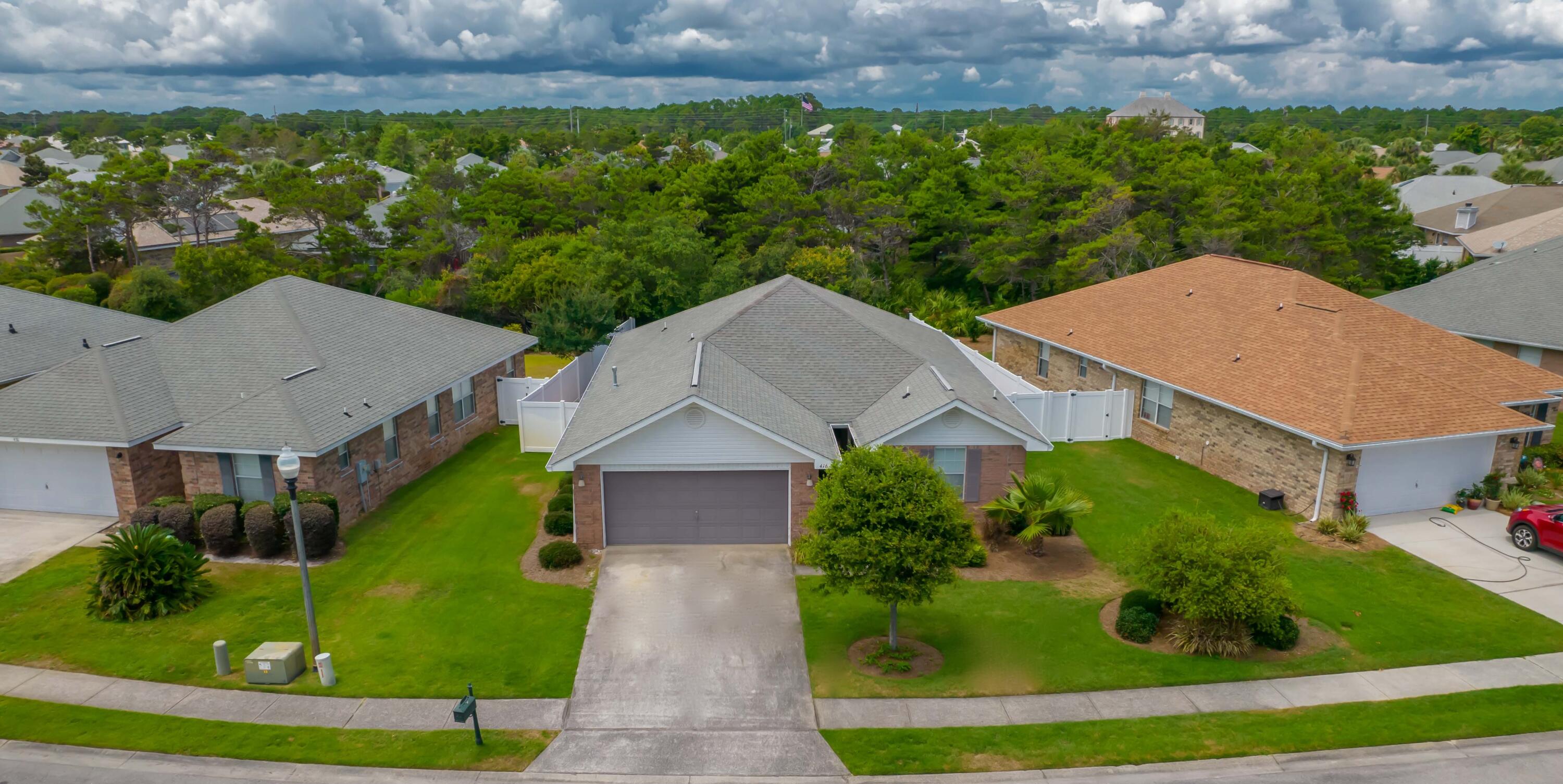 PARADISE RETREAT - Residential