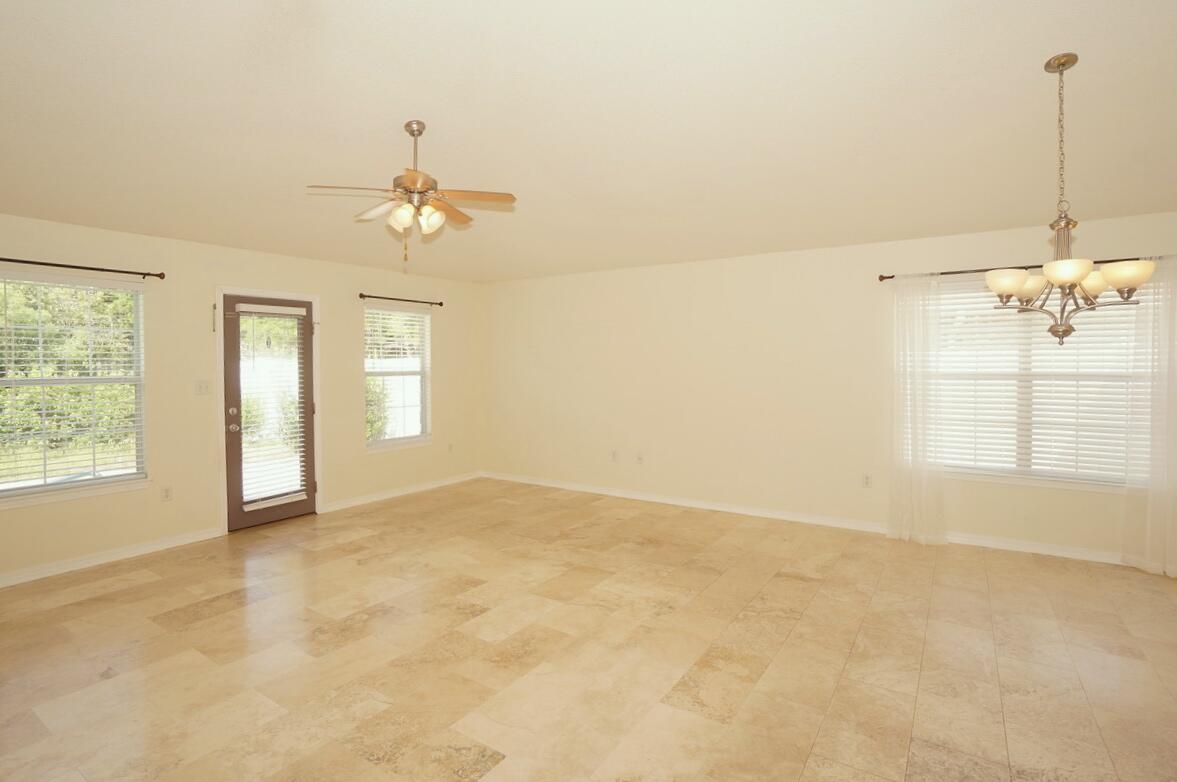 PARADISE RETREAT - Residential