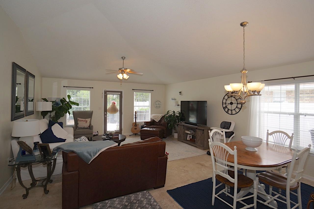 PARADISE RETREAT - Residential