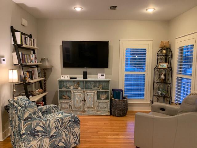 TOWN OF SANTA ROSA - Residential