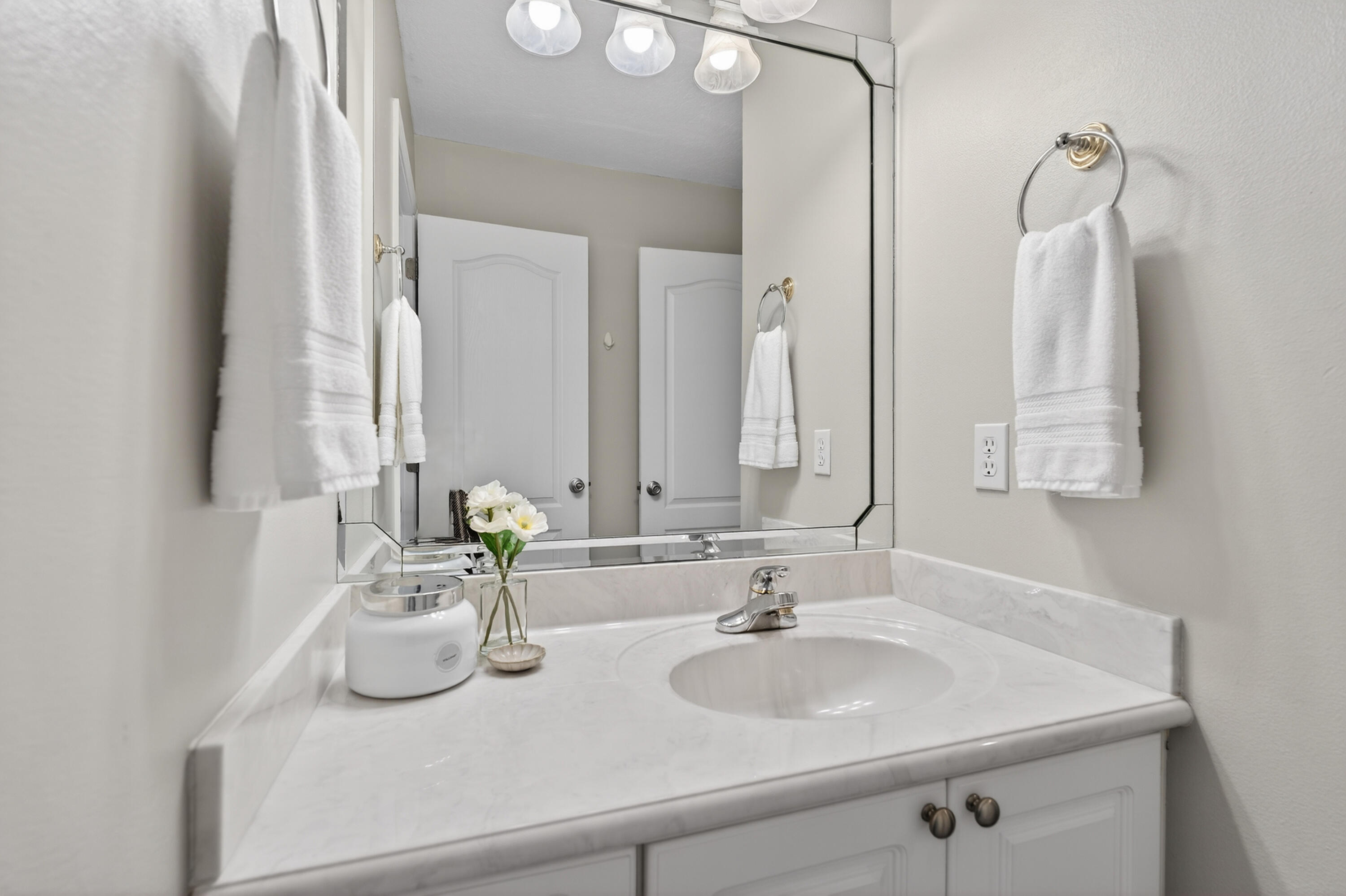 BRIDGEPORT COLONY - Residential