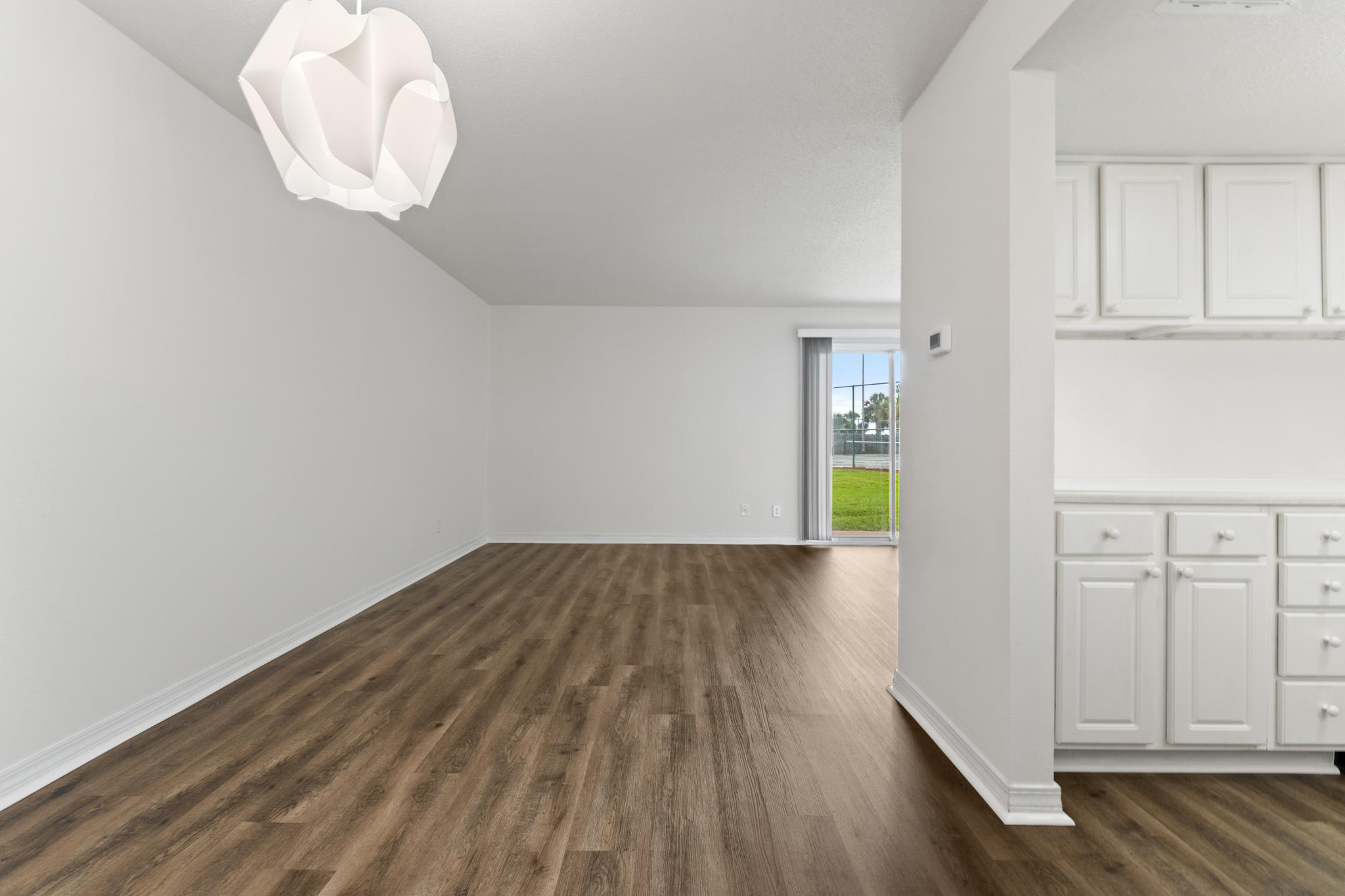 FINISTERRA CONDO - Residential